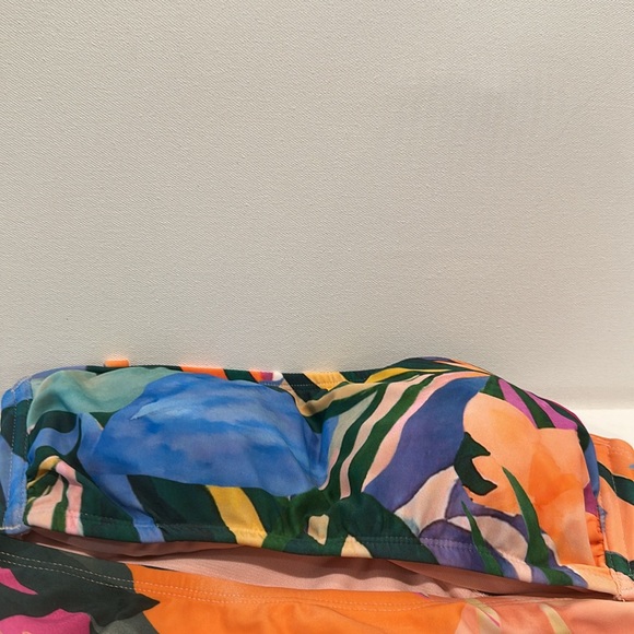 NWT Palisades Beach Club Multi Colored Bikinis with adjustable/removable straps. - Picture 2 of 6